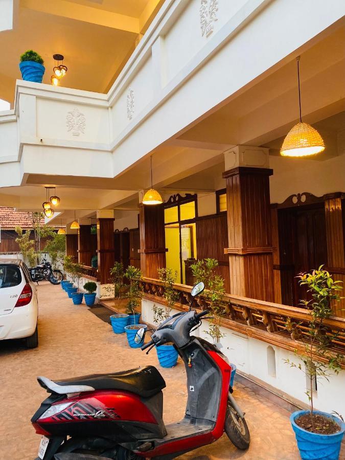 Hellovarkala Beach Resort Buitenkant foto