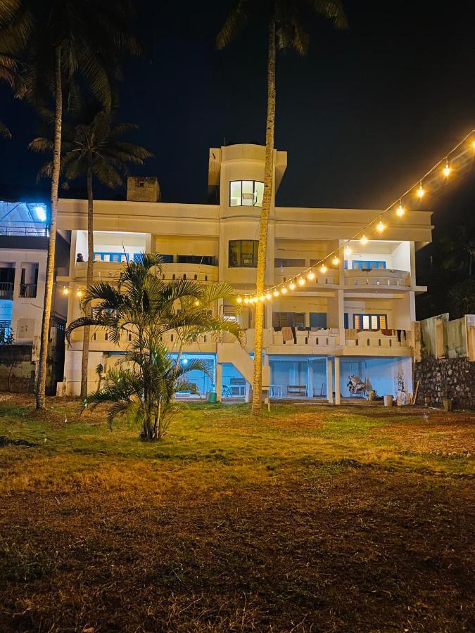 Hellovarkala Beach Resort Buitenkant foto