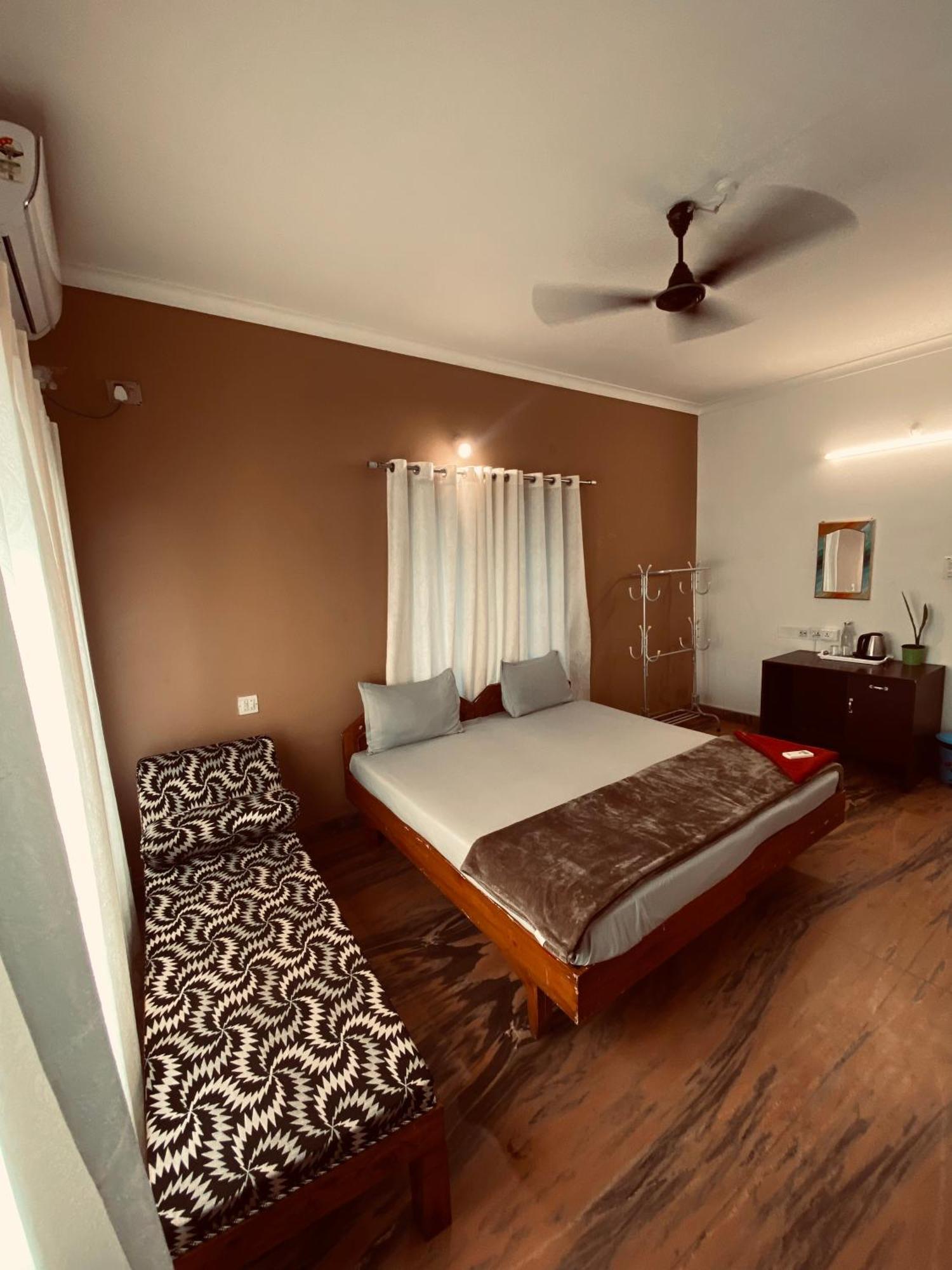 Hellovarkala Beach Resort Buitenkant foto